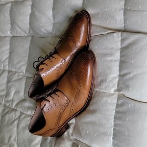 Men's leather dress shoes
